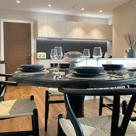 The Racers Roost At Ryedale House Apartment *