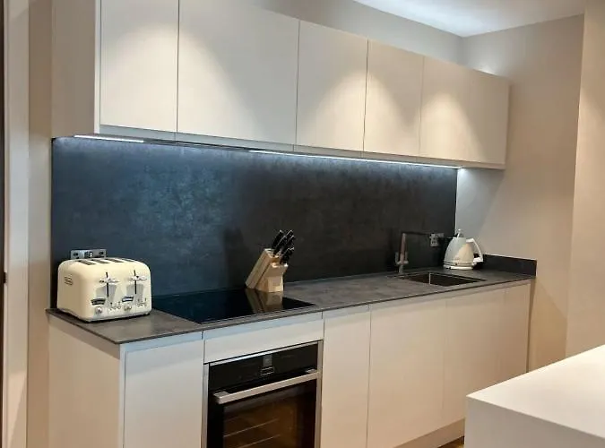 The Racers Roost At Ryedale House Apartment *