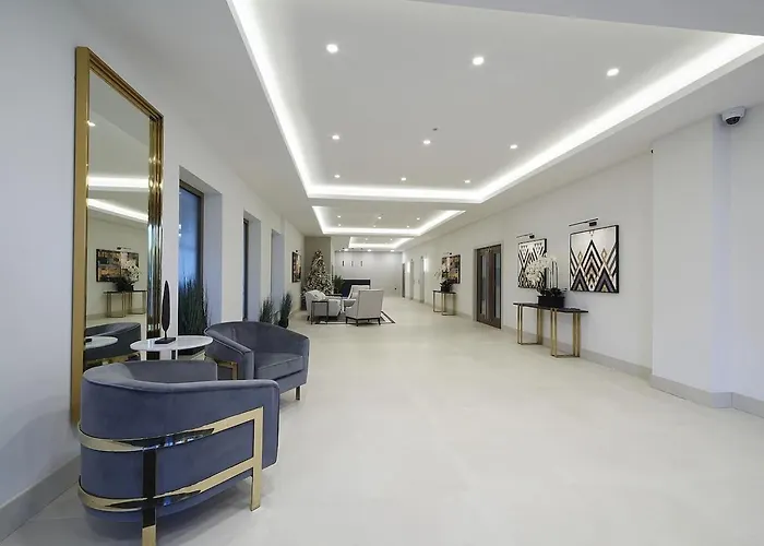 The Racers Roost At Ryedale House Apartment