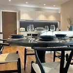 The Racers Roost At Ryedale House 아파트 *